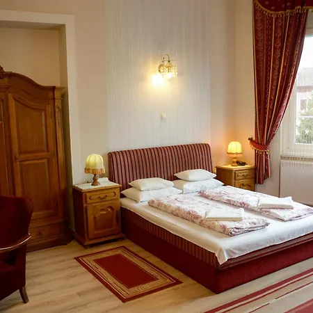 Bed and Breakfast Korona Panzio à Mateszalka Extérieur photo